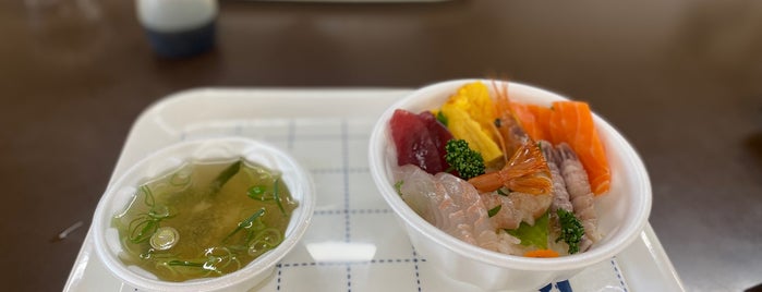 生鮮市場マルコーセンター is one of 旅先での食事.