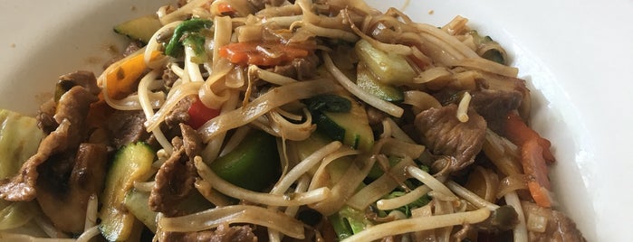 Jino's Thai Cafe is one of Melissa's Yorkshire Favorites.