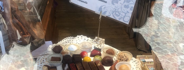 Chocolaterie De Burg is one of Özge’s Liked Places.