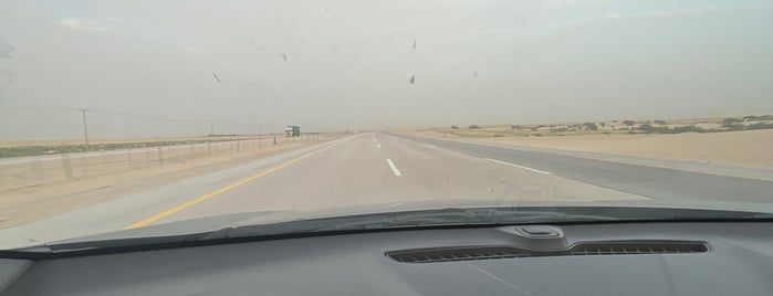 Dammam-Riyadh Highway Checkpoint is one of Travel.