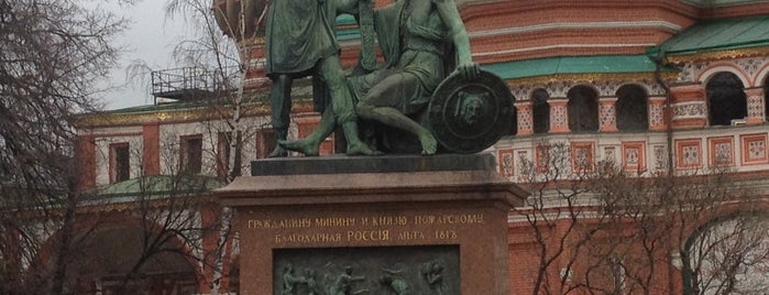 Monument to Minin and Pozharsky is one of Памятники и скульптуры.