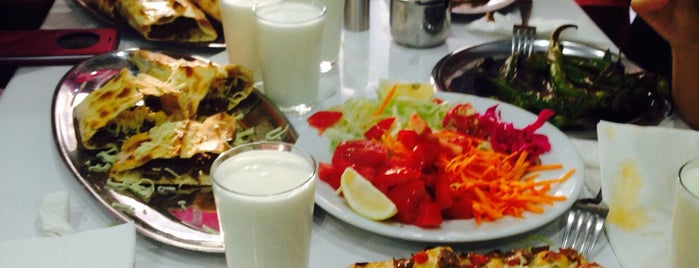 Karadeniz Restaurant is one of Vedat Milor İstanbul 100 Lokanta.