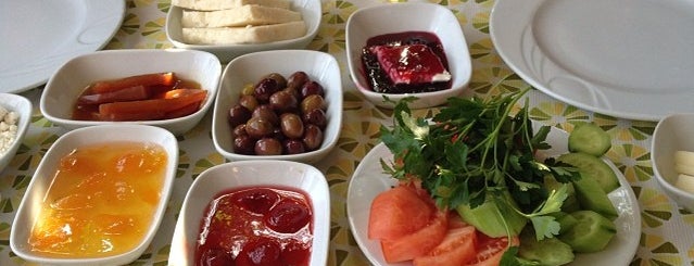 Halil'in Yeri Burak Restaurant is one of En iyi Kahvaltı.