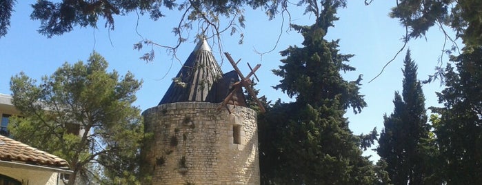 Parc du Mont Duplan is one of Nîmes.