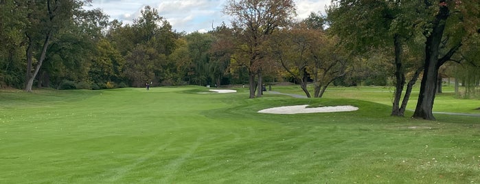 Radnor Valley Country Club is one of Main Line.
