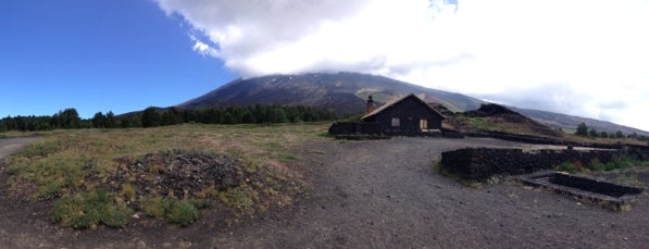 Rifugio Galvarina 1873mt is one of Etna.