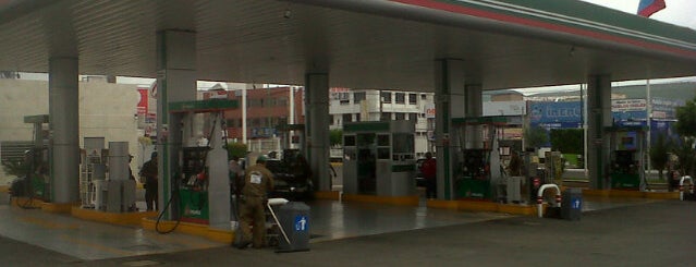 Gasolinera Servicio Auditorio is one of Lugares favoritos de Jose.