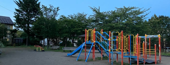真駒内チェリー公園 is one of 公園（主に札幌）.