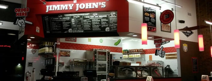 Jimmy John's is one of Orte, die Nadia gefallen.