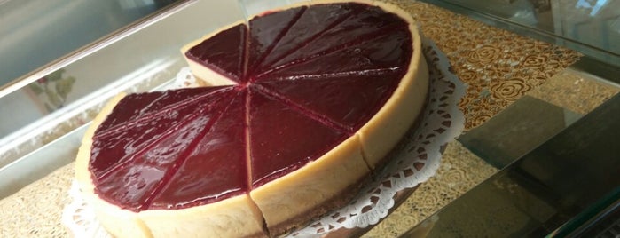 Maria's Cheesecakes is one of İstanbul Desserts.