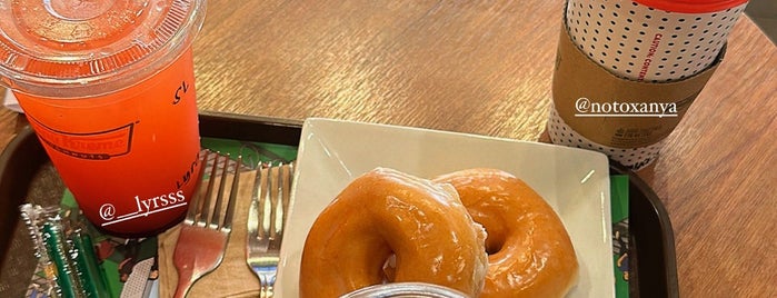 Krispy Kreme is one of My Favorite TUMMY-SATISFYING Places.