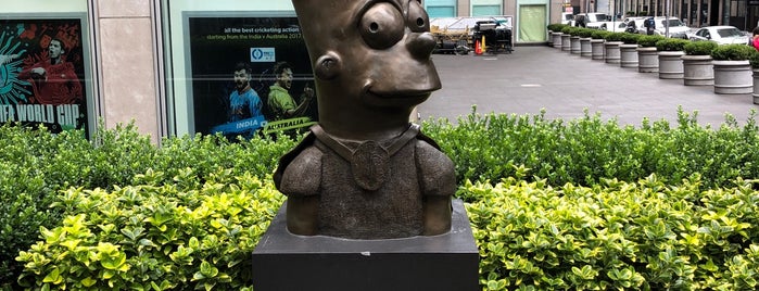 Bartman Statue is one of Kimmie 님이 저장한 장소.