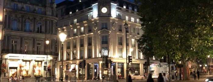 The Trafalgar St. James London, Curio Collection by Hilton is one of London bars.