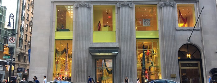 Calvin Klein Collection is one of Orte, die Lisa gefallen.