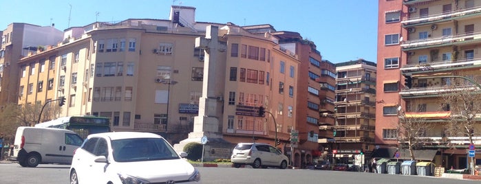 Cruz De Los Caidos Caceres is one of Caceres.