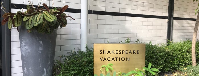 Shakespeare Vacation is one of 카페/디저트/베이커리2.