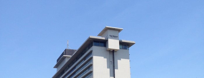 ウェスティンナゴヤキャッスル is one of hotels to stay.