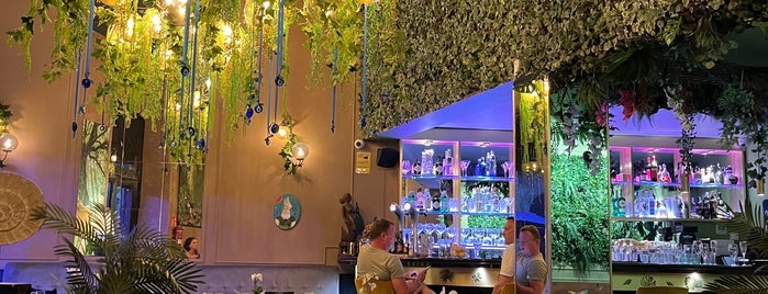 Talisman Cafe Lounge Bar is one of Barcelona.