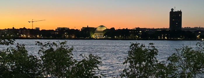Charles River Esplanade is one of Boston.