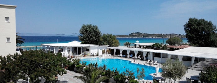 Antigoni Beach Resort is one of Orte, die Fatih gefallen.