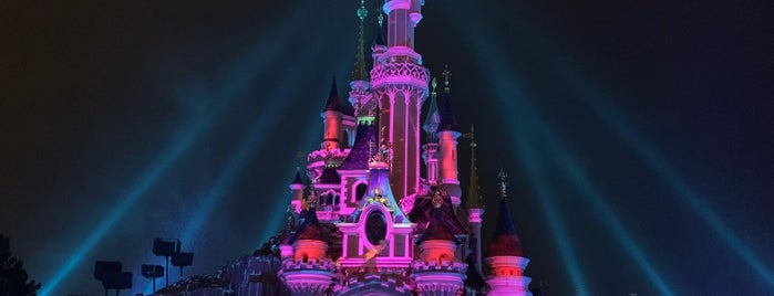 Disneyland Viktoria's is one of Orte, die Asya İmge gefallen.