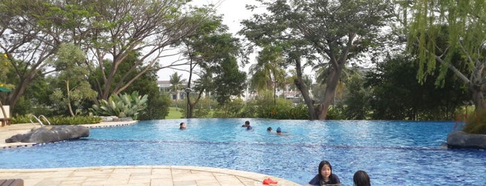 Crown Golf Club House Swimming Pool is one of Pantai indah kapuk.