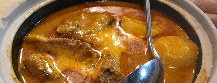 Sunny Wong Fish Head Soup 三楼不夜天鱼头汤 is one of Johor bahru.