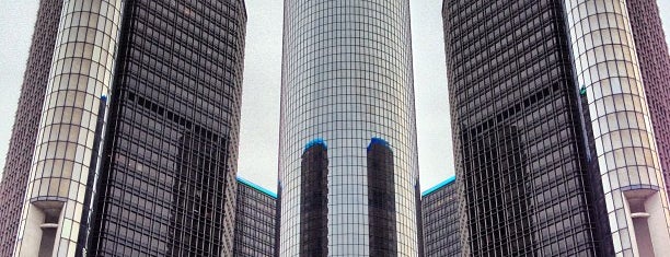 GM Renaissance Center is one of Kelvinさんのお気に入りスポット.