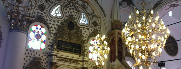 Hisar-Moschee is one of Orte, die Mustafa gefallen.