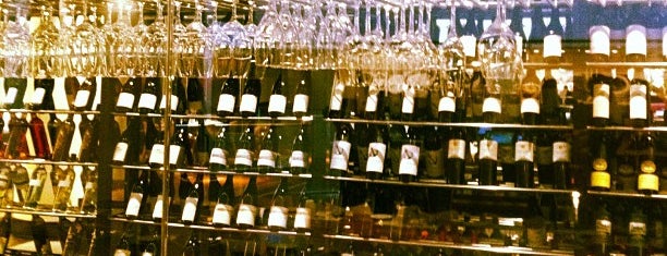 Vintaged Bar + Grill is one of FoodMeUpScotty : понравившиеся места.