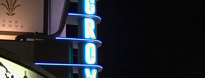 Pacific Theatres at The Grove is one of Posti che sono piaciuti a Lau.