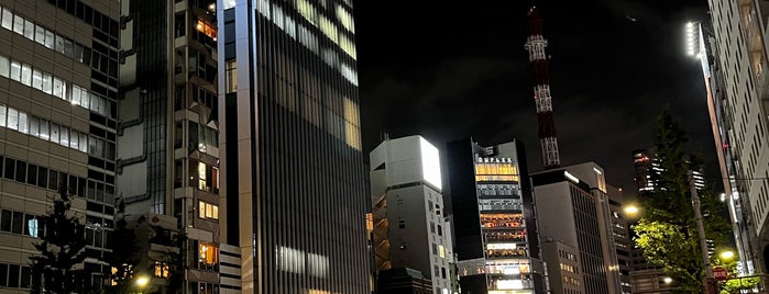 銀座東三丁目交差点 is one of 通過した信号・交差点.