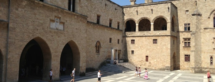 Palacio del Gran maestre de los caballeros is one of Rhodes.