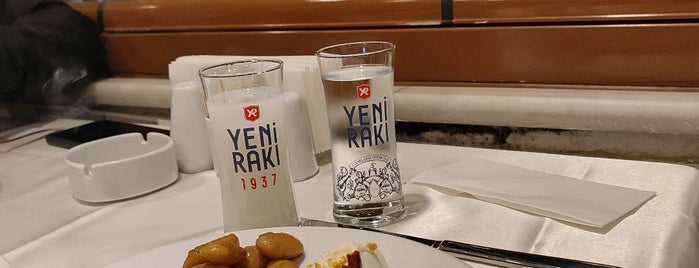 Cantekin Restaurant is one of İstanbul Meyhaneler.