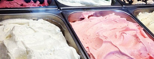 Paradis Ice Cream is one of สถานที่ที่บันทึกไว้ของ Neel.