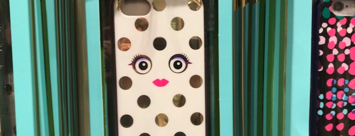 kate spade is one of Velma'nın Beğendiği Mekanlar.