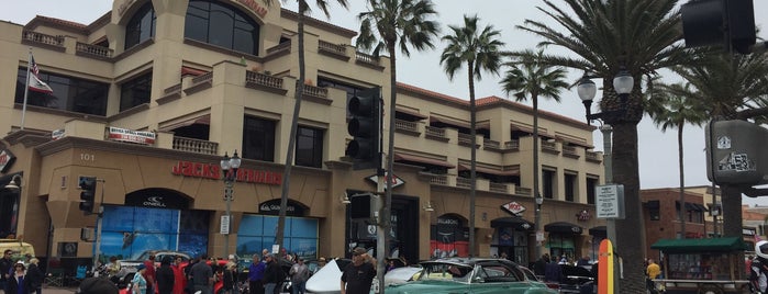 Main Street Promenade is one of Huntington Beach.