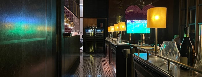 St. Regis Brasserie is one of Istanbul'da en iyi yerler 2020.