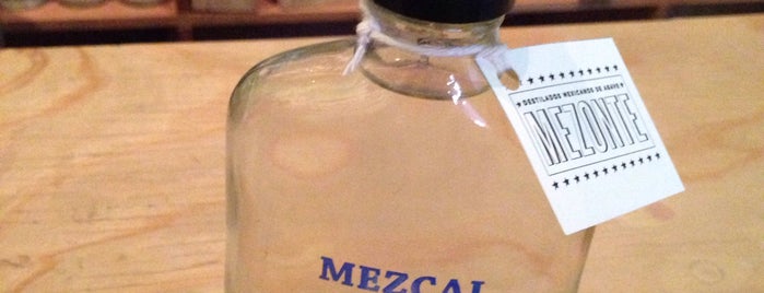 Mezonte. Destilados Mexicanos de Agave is one of Lieux qui ont plu à Karla.