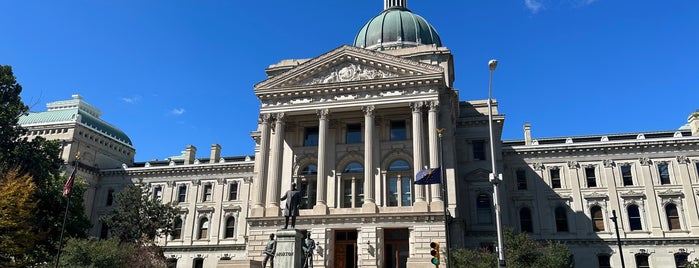 Indiana State Capitol is one of สถานที่ที่ Maggie ถูกใจ.