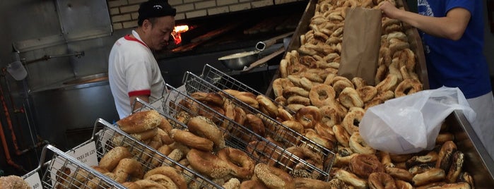 St-Viateur Bagel (La Maison du Bagel) is one of Montreal Working List.