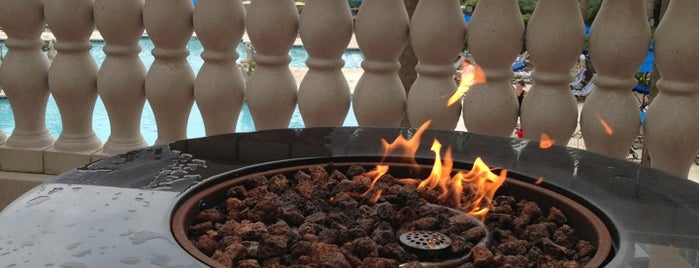 Firepits At OceanWatch Resort is one of Lugares favoritos de Harry.