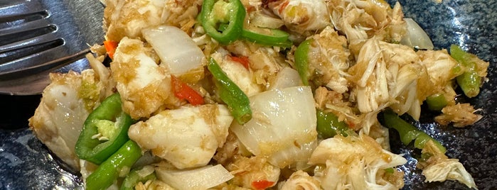 Laem Cha-Reon Seafood is one of Favorite Food.