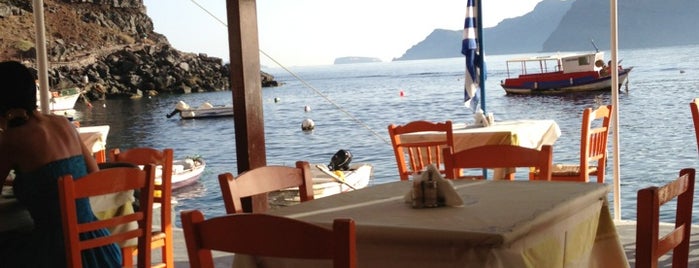 Katina Restaurant is one of Santorini.