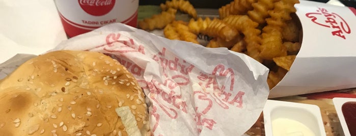 Arby's is one of Ahmetさんのお気に入りスポット.