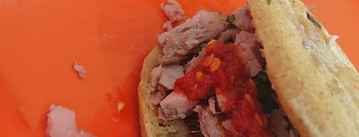 Tacos de carnitas "el güero" is one of Renatinho En CDMX.