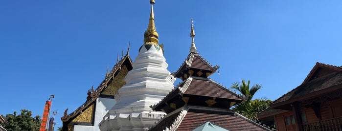 Wat Duang Dee is one of ไหว้พระ 9 วัด เชียงใหม่.