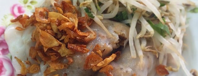 Bánh Cuốn Tây Hồ is one of Eating Ho Chi Minh.