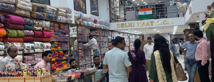 Delhi Haat is one of Hindistan'da.