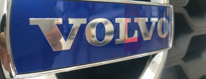 Volvo Showroom is one of Locais curtidos por P Y.